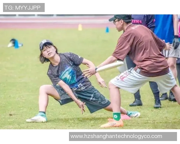 飞盘运动的魅力：探索西安飞盘队的团队协作与默契配合