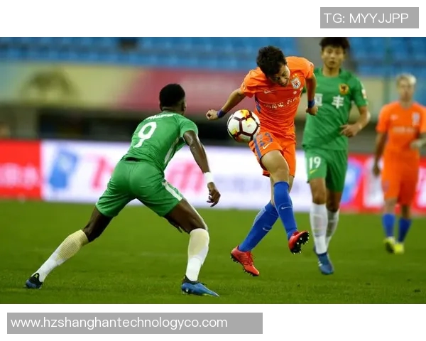 恒丰与山东鲁能激战正酣谁能在这场对决中笑到最后