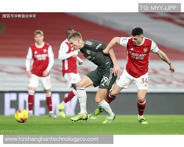 曼联迎战阿尔马克期待逆转局势全力争胜展现球队实力与斗志