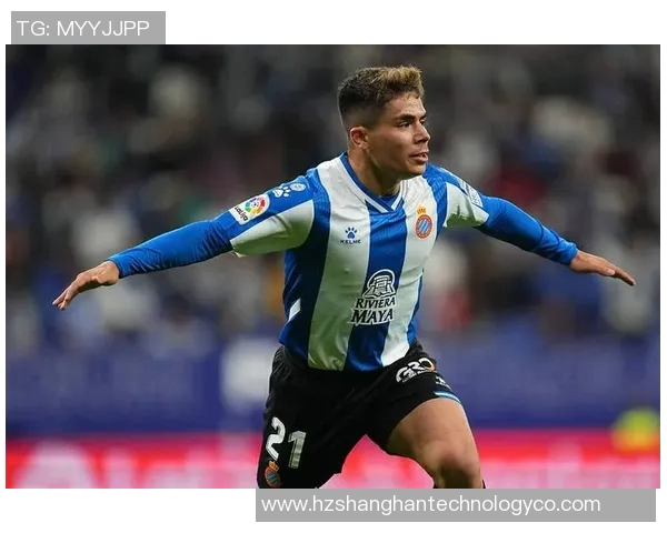 西班牙人队迎战巴里亚队展现激情对决的精彩瞬间与战术分析